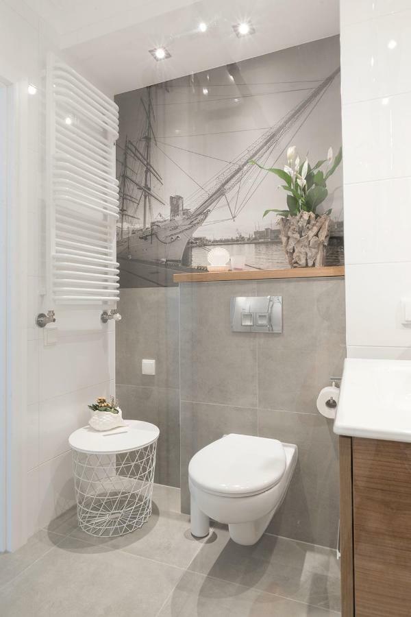 Blue Apartment In Vibrant Heart Of Gdynia Exterior foto